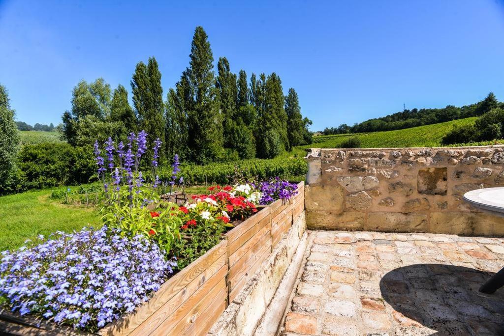 مبيت وإفطار لا كلوزيري دي فرونزاك Saint-Michel-de-Fronsac المظهر الخارجي الصورة